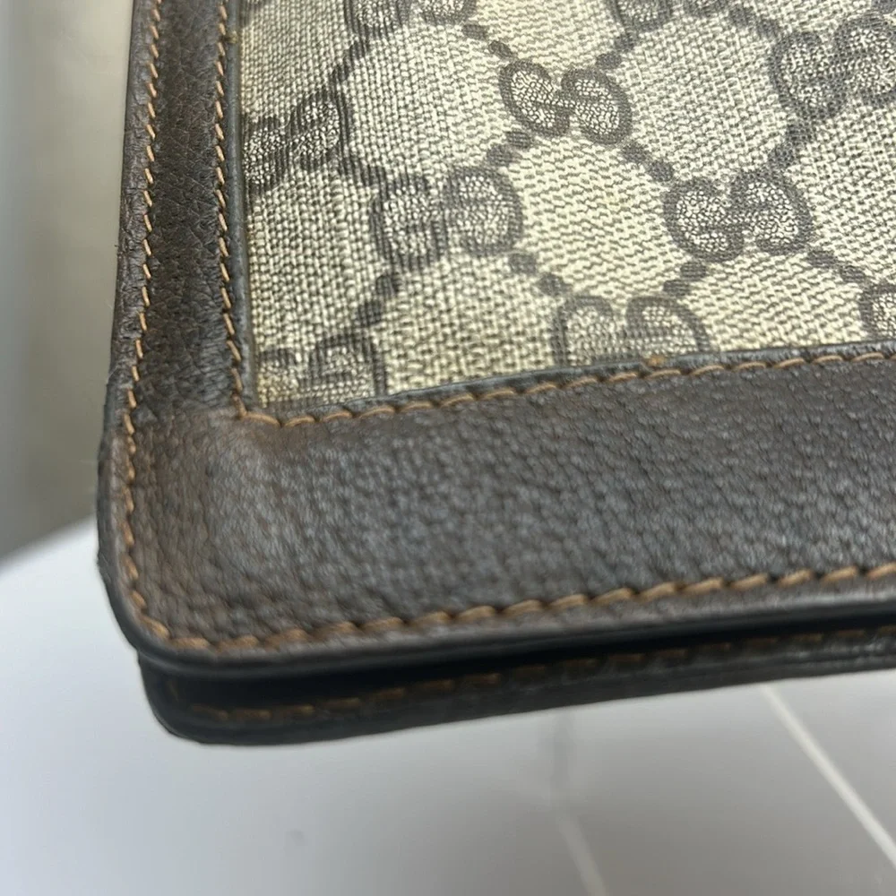 Authentic Gucci GG Vintage Suprime Brown ClutchBag
